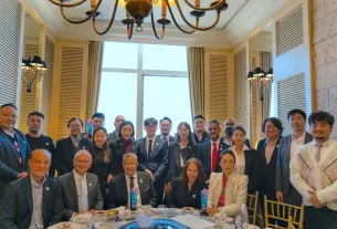 拿汀斯里吳慈欣出席多米尼加之家啟動 拿督斯里吳罡豪獲表彰