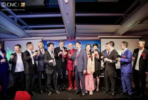 拿督斯里吳罡豪連任香港國際投資總會榮譽主席