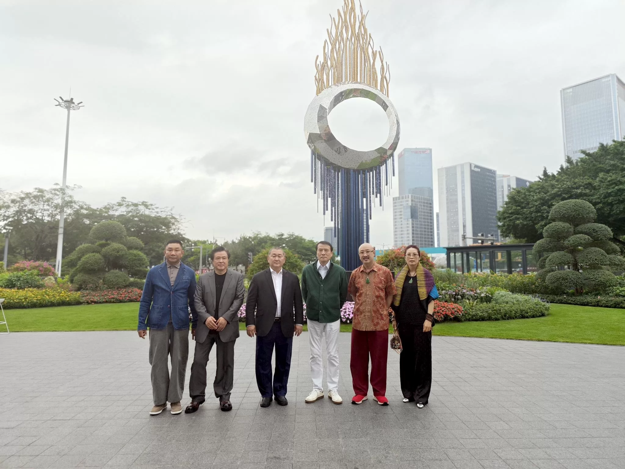 中國文聯副主席葉小鋼與世貿基金會吳罡豪訪香江1號並晤全國工商聯原副主席劉志強