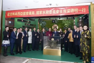 馬來西亞水務委員會主席梁德明參訪天泉鼎豐空氣製水